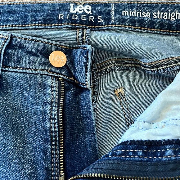 Lee Riders Women's Mid rise Straight Blue Jeans - Picture 3 of 7